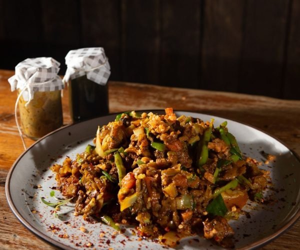 authentic-sri-lankan-kottu-roti-with-vegetables-and-spices