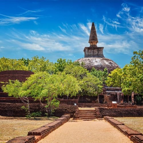 sri-lankan-tourist-landmark-kiri-vihara-dagoba-2024-10-18-05-04-27-utc